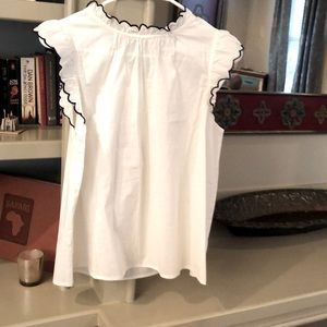 Cotton white blouse with black outline